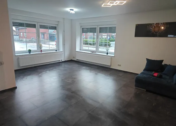 아파트 Work And Tueddern Naehe Geilenkirchen Und Naehe Geleen Moderne Fuer 8 Personen Auf 180qm *